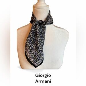 GIORGIO ARMANI BLUE BLACK &‎ WHITE WOMEN'S SILK SCARF